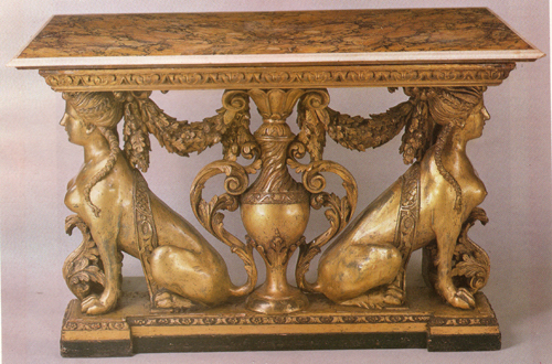 图2 巴洛克时期装饰斯芬克斯的边桌